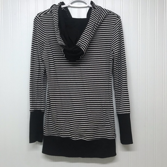 Jo & Co Sweater - Picture 2 of 3